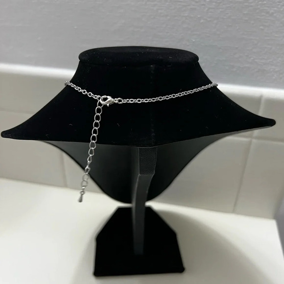 NEW Mom of Girls Necklace Mothers Day Gift - Picture 3 of 3